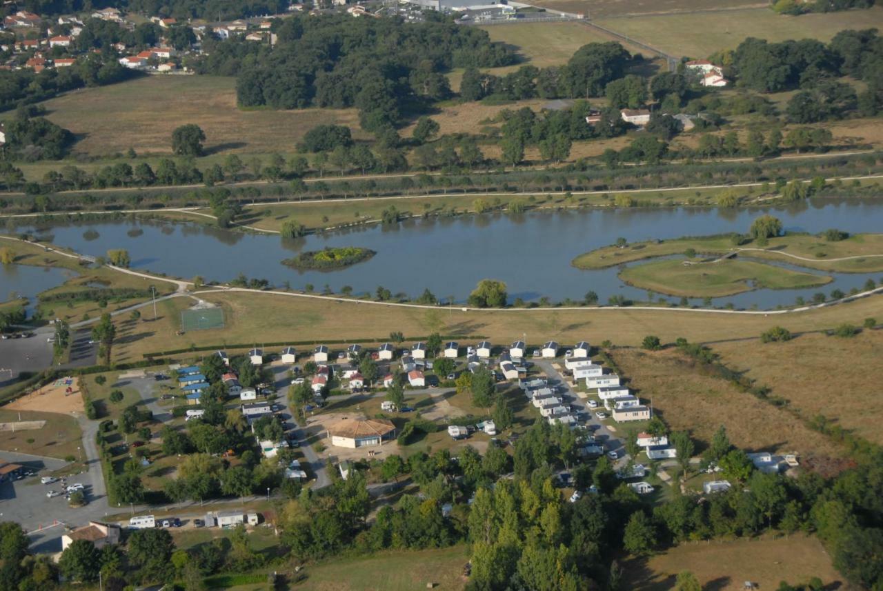 Camping du Lac de Saujon Bagian luar foto